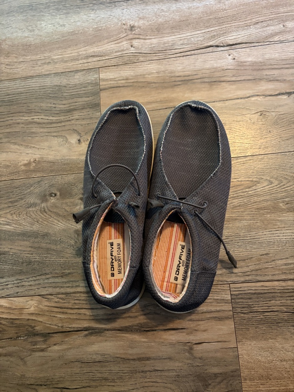 DayFive Men’s Charcoal Mesh Slip-On Loafers size 13